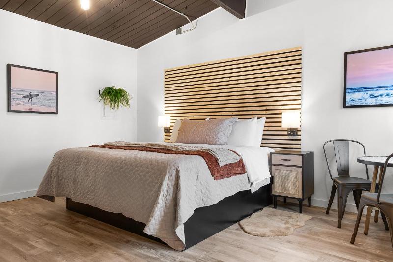 King Room image 3
