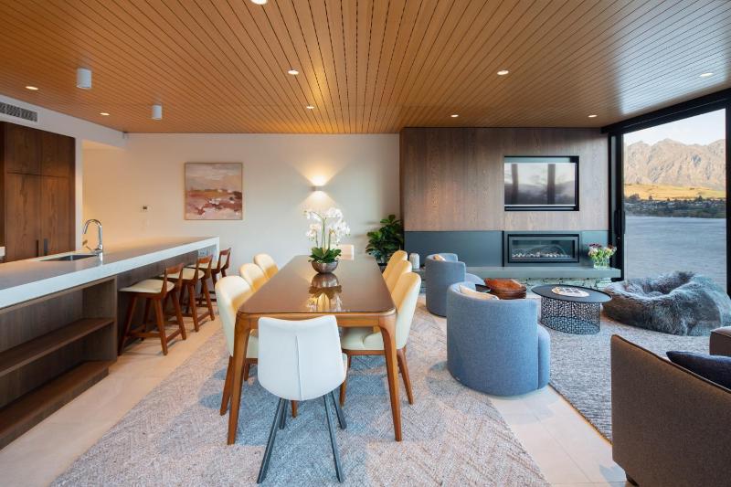 Lakehouse 1- Free Parking- Walk To Town- Air Con - image 22