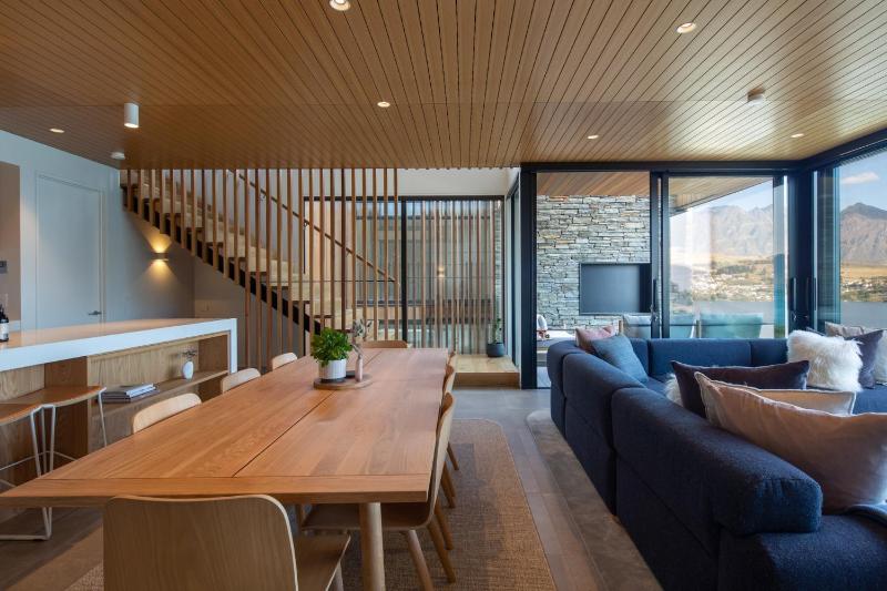Lakehouse 2- Free Parking- Walk To Town- Air Con - image 23
