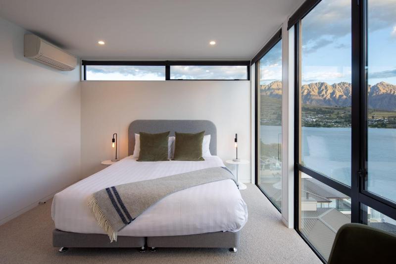 Lakehouse 2- Free Parking- Walk To Town- Air Con - image 21
