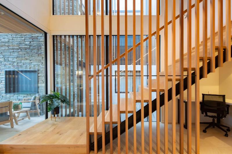 Lakehouse 3- Free Parking- Walk To Town- Air Con - image 25
