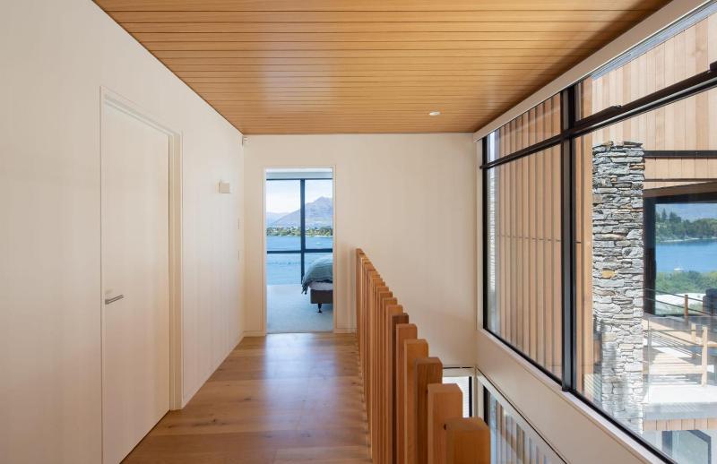 Lakehouse 3- Free Parking- Walk To Town- Air Con - image 21