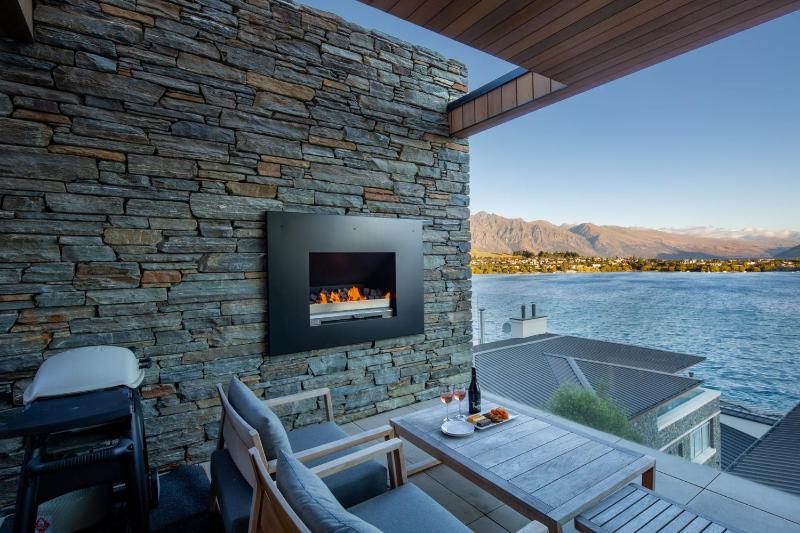 Lakehouse 4- Free Parking- Walk To Town- Air Con - image 12