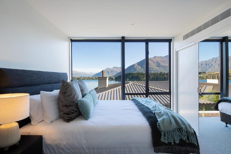 Lakehouse 4- Free Parking- Walk To Town- Air Con - image 17