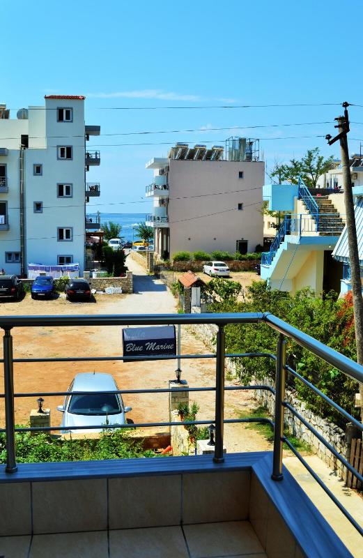 Quadruple Room with Balcony image 3