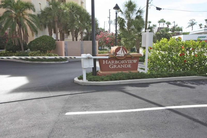 603 Harborview Grande - image 17
