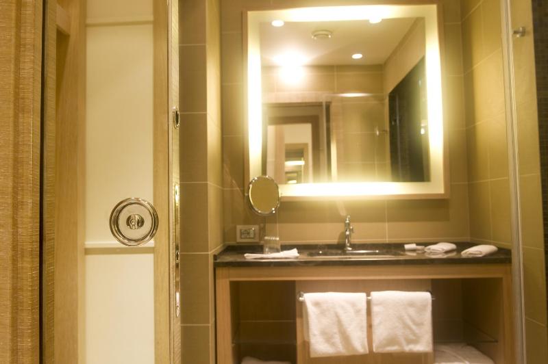 Double Room with Turkish Bath image 2