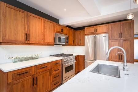Aspen Core Renovated 2 BR 2 BA with AC - image 48