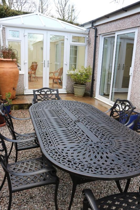 Llinos 4 Bedroom Bungalow  image 2