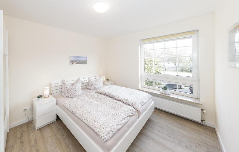 One-Bedroom Apartment image 4