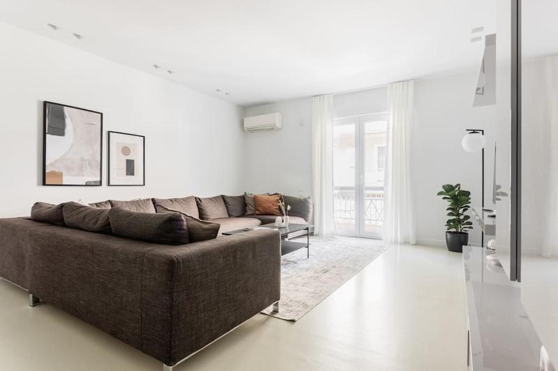 Contemporary Bliss 2BR Apartment in Athens by UPSTREET - image 1