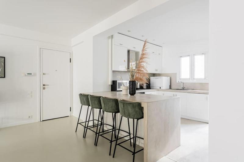 Contemporary Bliss 2BR Apartment in Athens by UPSTREET - image 13