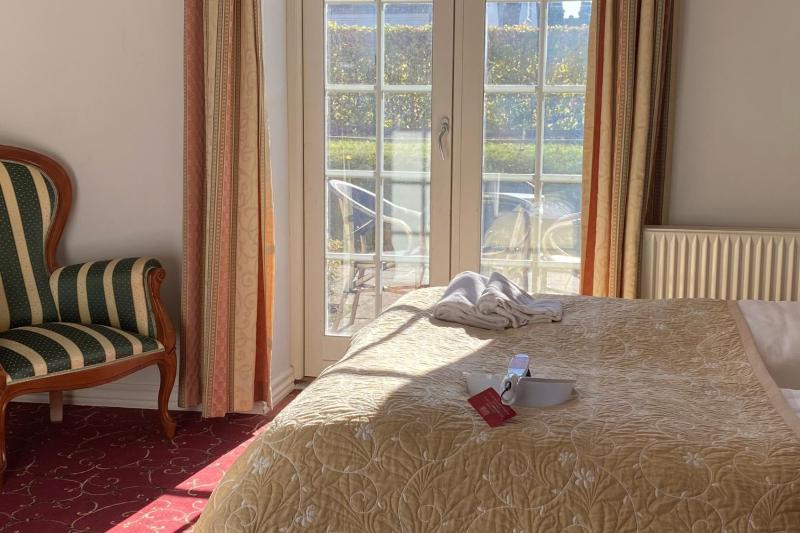Double or Twin Room image 3