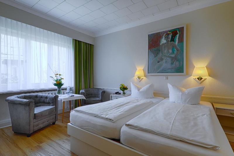 Standard Double Room image 1
