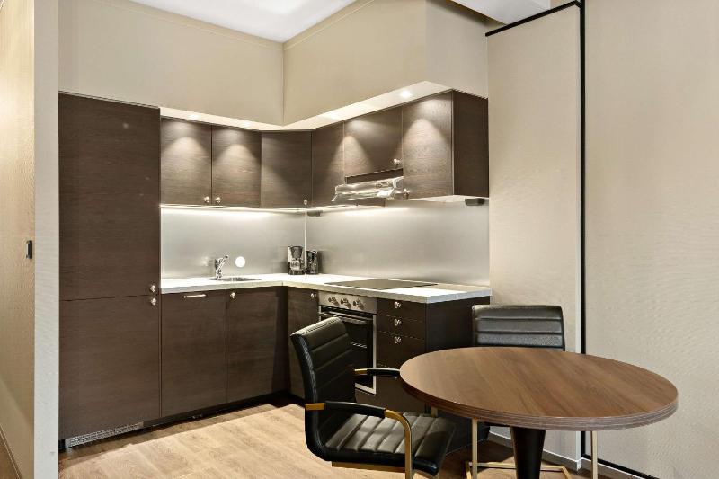 One-Bedroom Apartment with Sofa Bed - Non-Smoking image 3