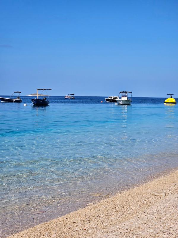 One-Bedroom Apartment with Balcony image 3