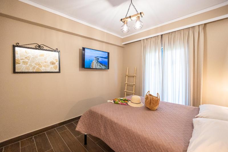 Two-Bedroom Apartment with Balcony image 1