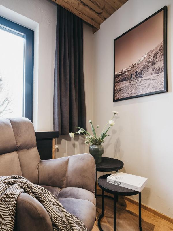 Standard Room image 4