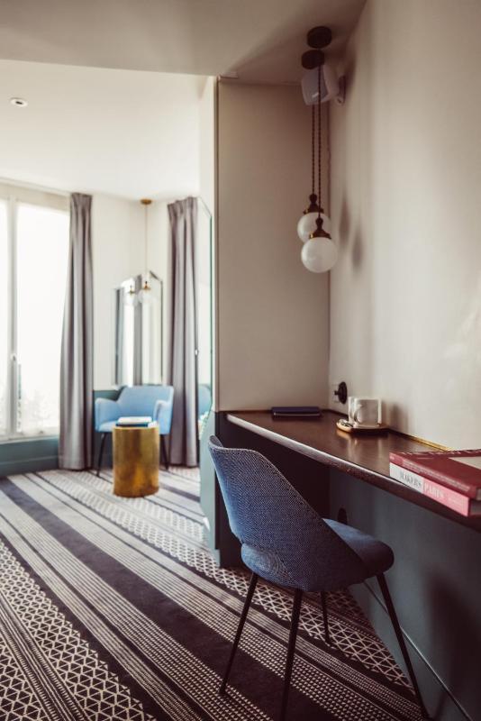 Superior Double Room image 3