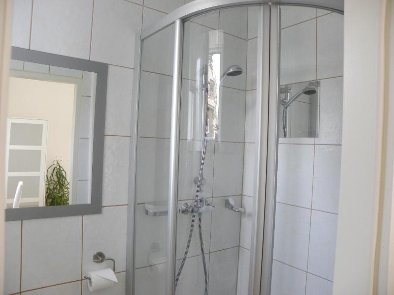 Single Room with Balcony image 4