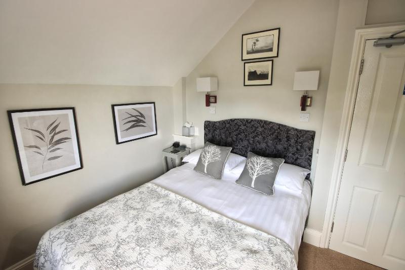 Single Room with Sea View image 1