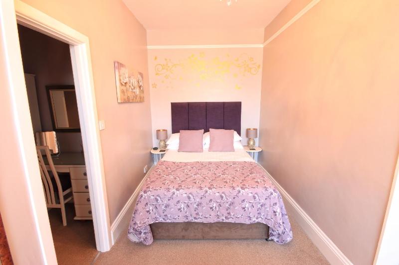 Deluxe Double Room image 1