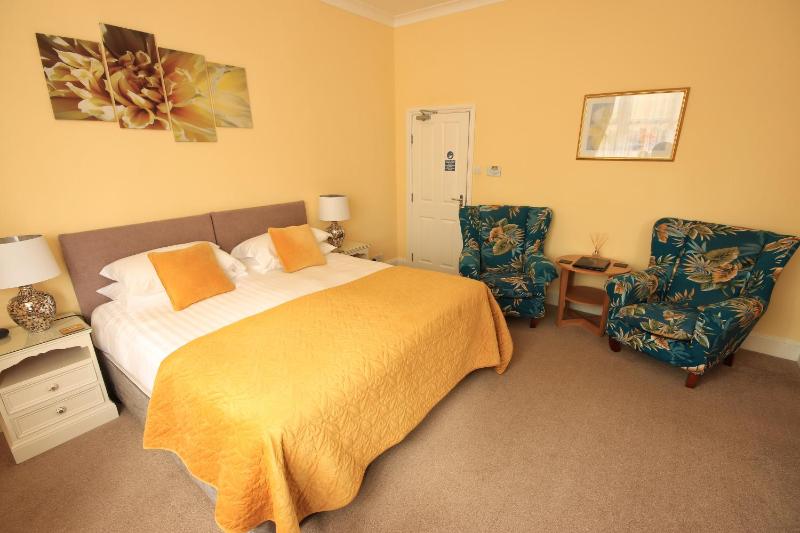 Superior Twin or Double Room image 1
