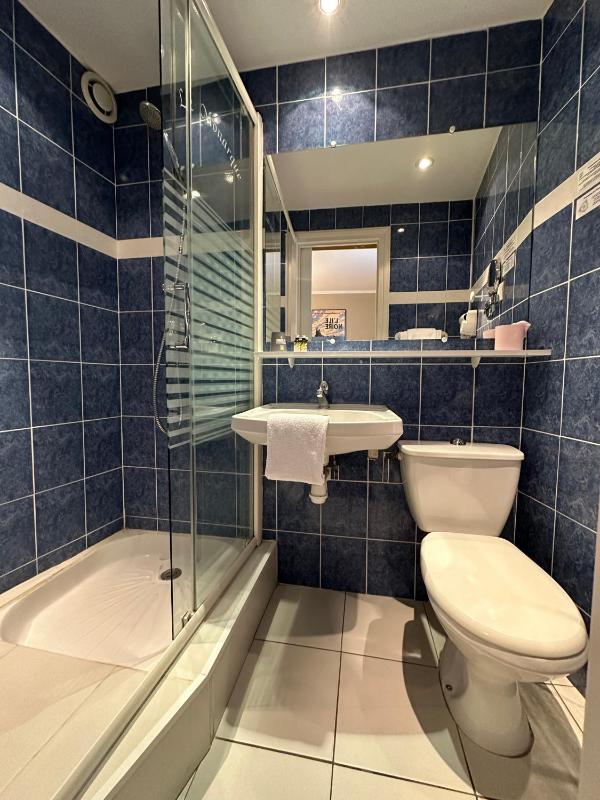 Single Room - Bed 90cm image 2