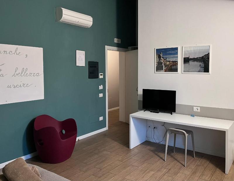 Deluxe Double or Twin Room image 4