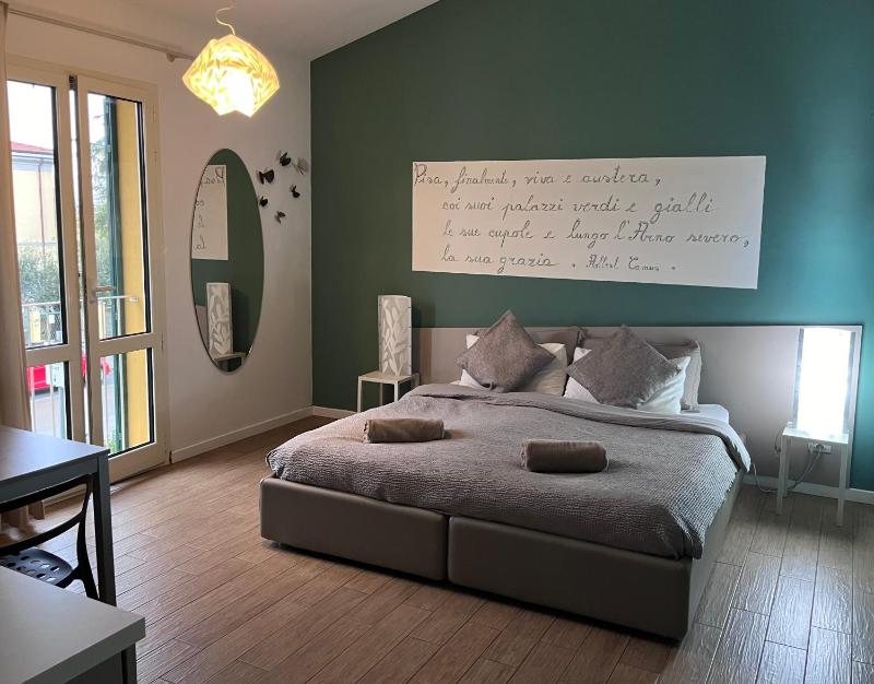 Deluxe Double or Twin Room image 1