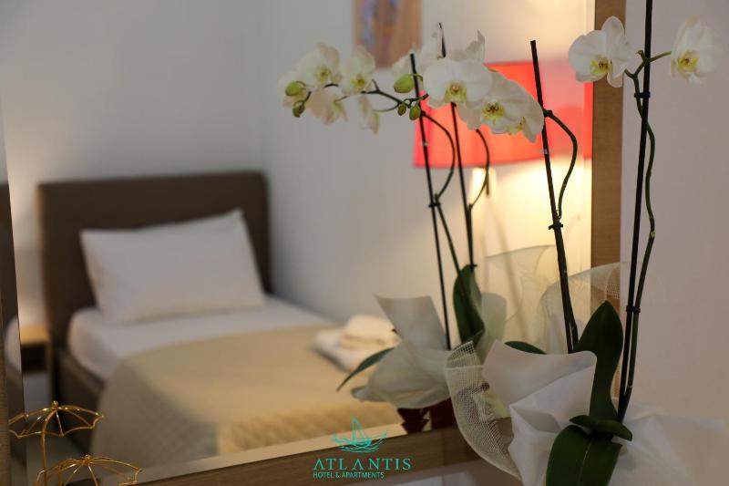 Atlantis Hotel & Apartments - image 6