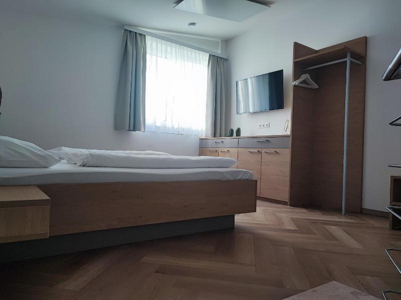 Hotel-Pension Fünfhaus - image 7