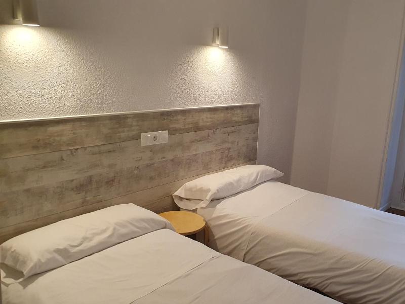Hostal Ginebra -Madrid Centro Gran Vía Sol- - image 1