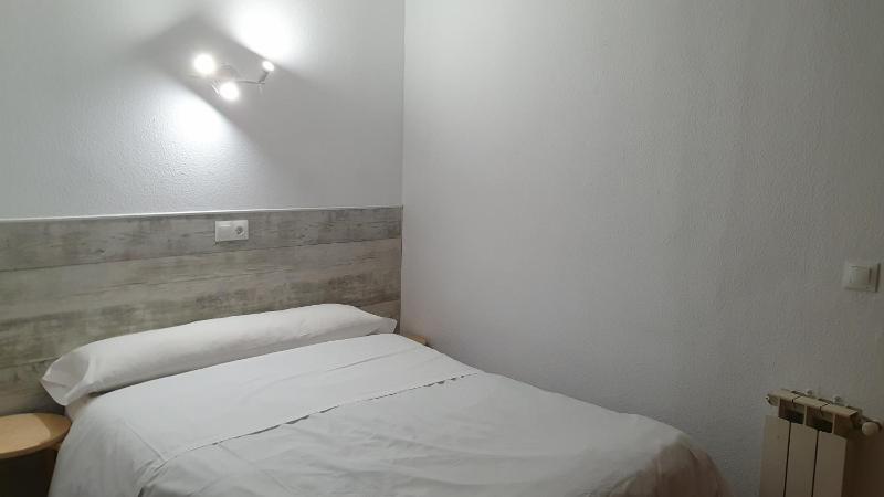 Hostal Ginebra -Madrid Centro Gran Vía Sol- - image 4