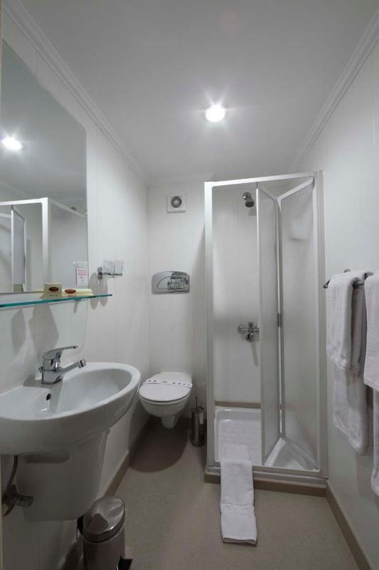 Standard Cabin image 1