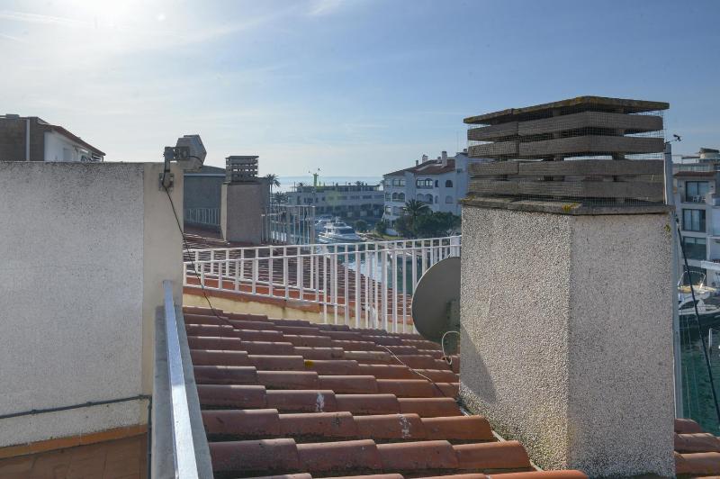 WELCS APARTAMENTO 118 EMP con vistas al canal - image 7