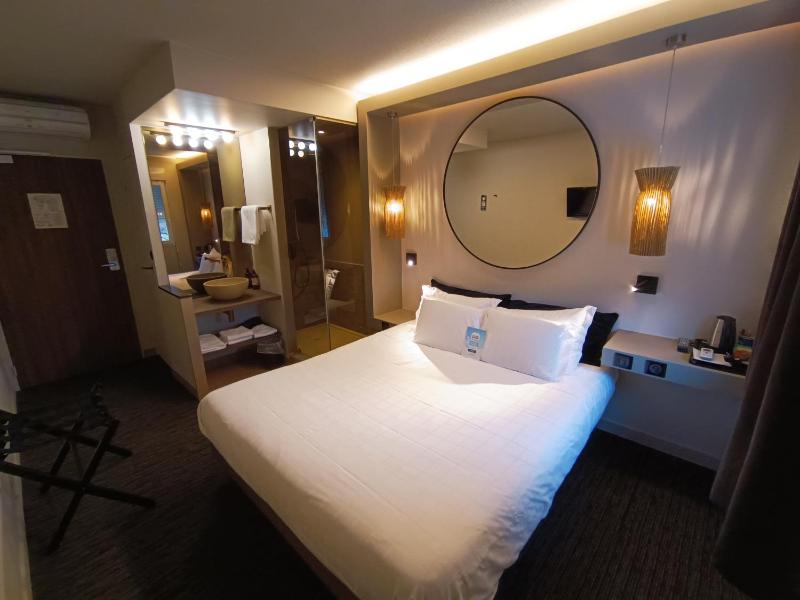 Double Room image 4
