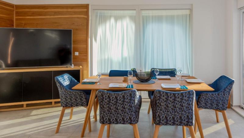 Villa Esquel - Beachfront heated pool - image 12