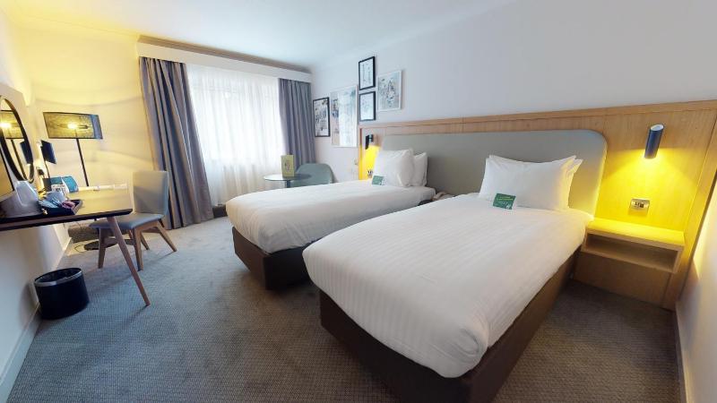 Standard Room with Two Single Beds image 1