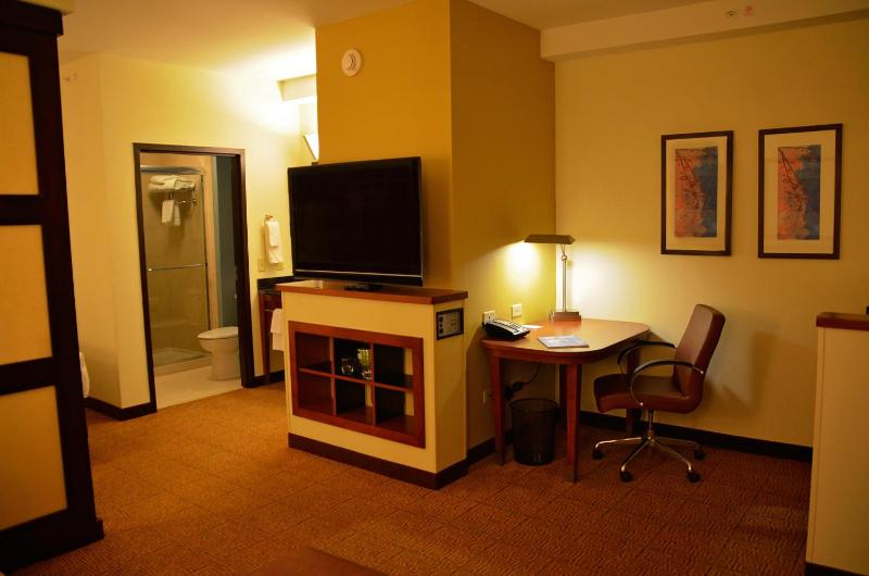 King Room with Sofa Bed - High Floor image 2