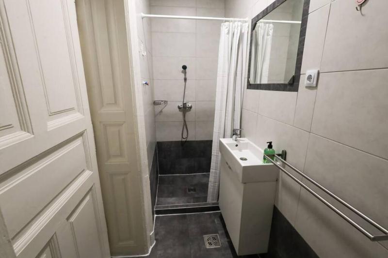 Pest-Port Apartment-ROOM 5 - image 13