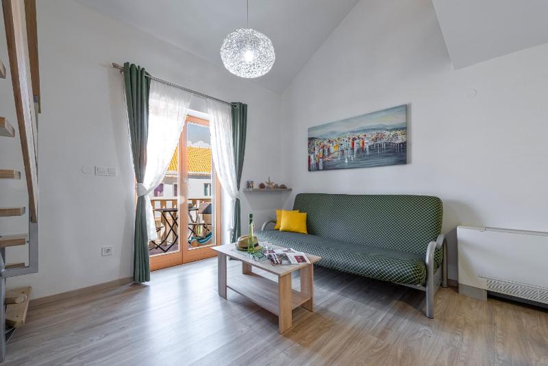 Gallery One-Bedroom Apartment with Balcony and Sea View image 3