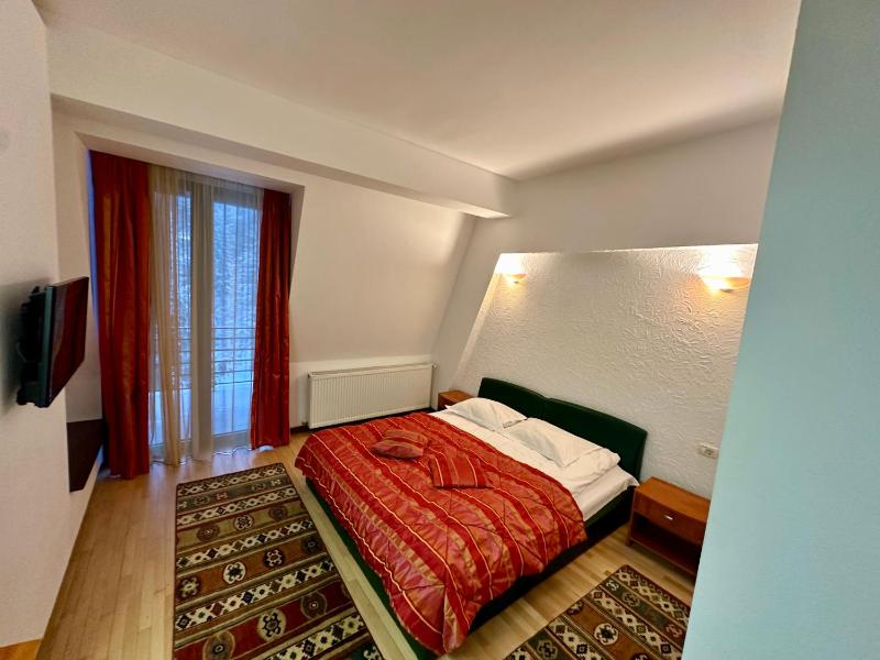 Double Room image 2
