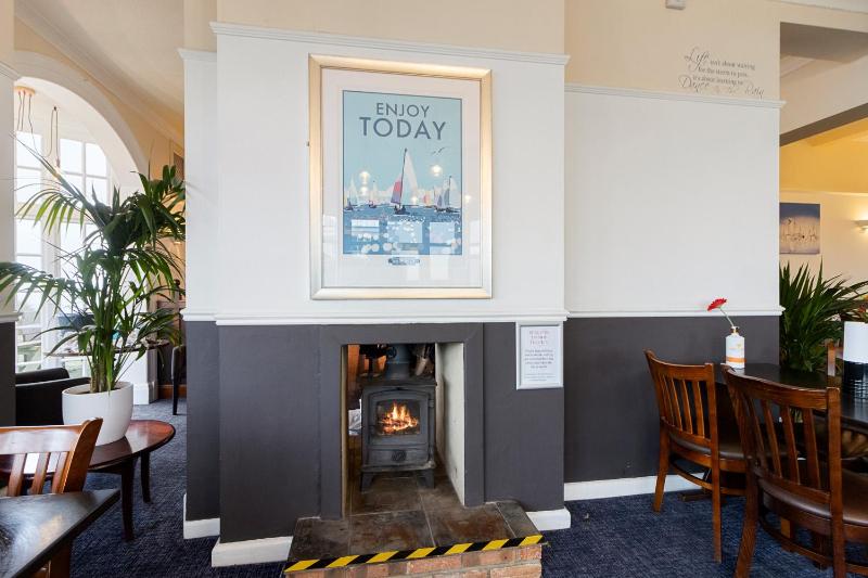 Babbacombe Royal Hotel and Carvery - image 35