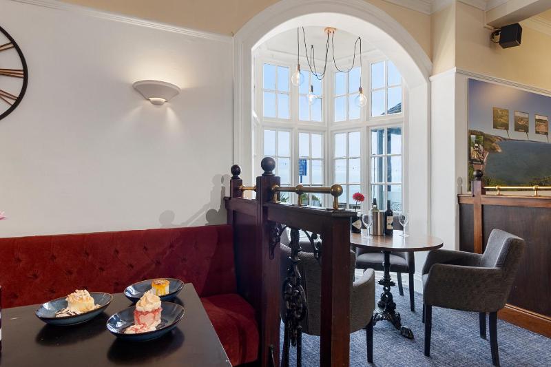 Babbacombe Royal Hotel and Carvery - image 7