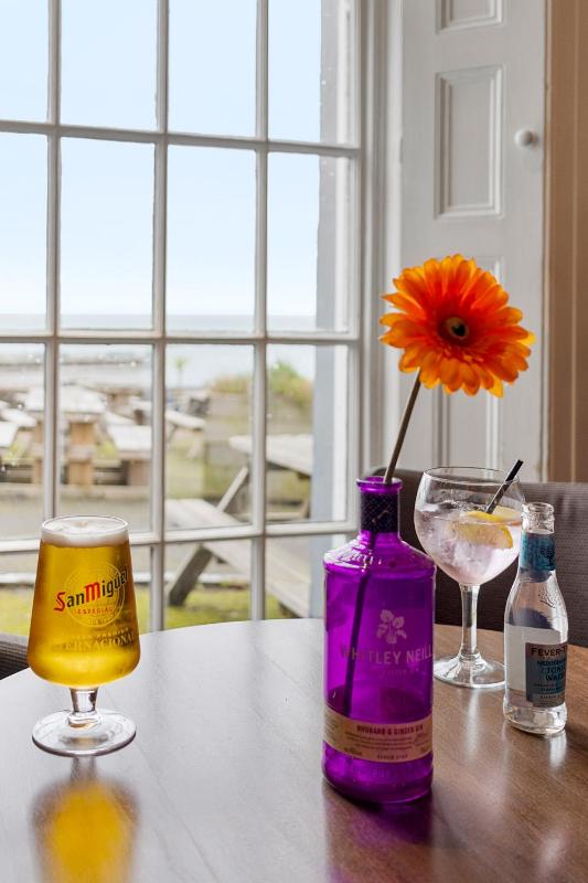 Babbacombe Royal Hotel and Carvery - image 23