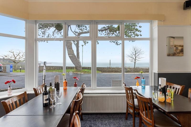 Babbacombe Royal Hotel and Carvery - image 17