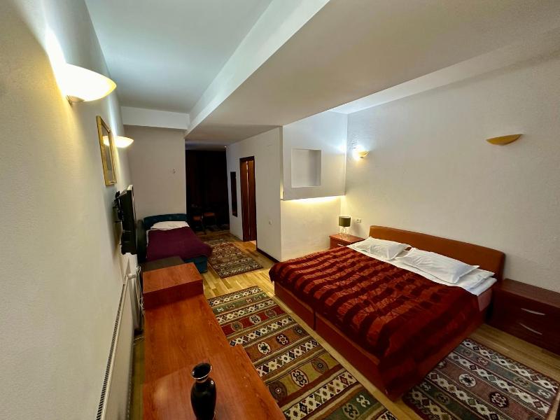 Triple Room image 4