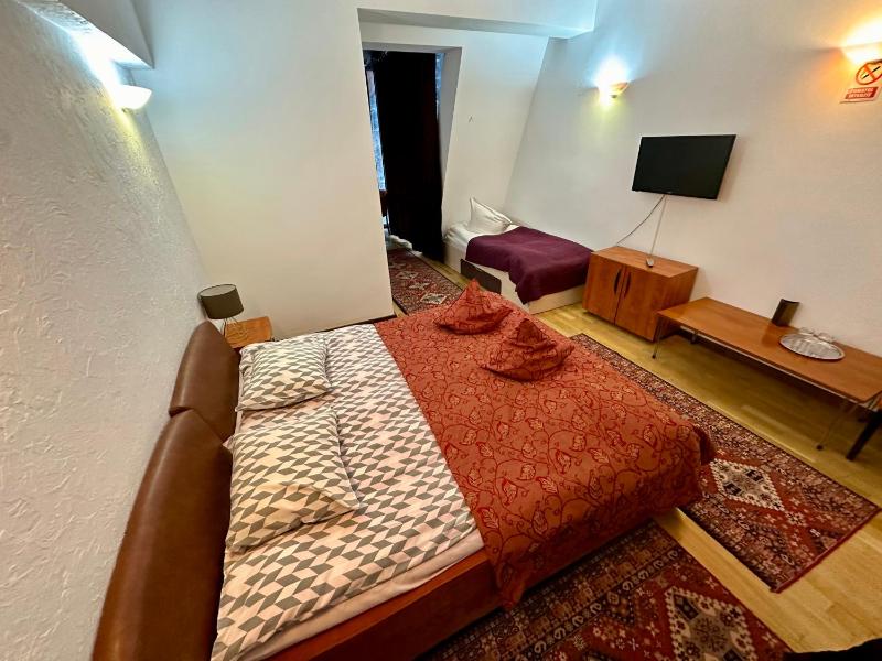Triple Room image 2