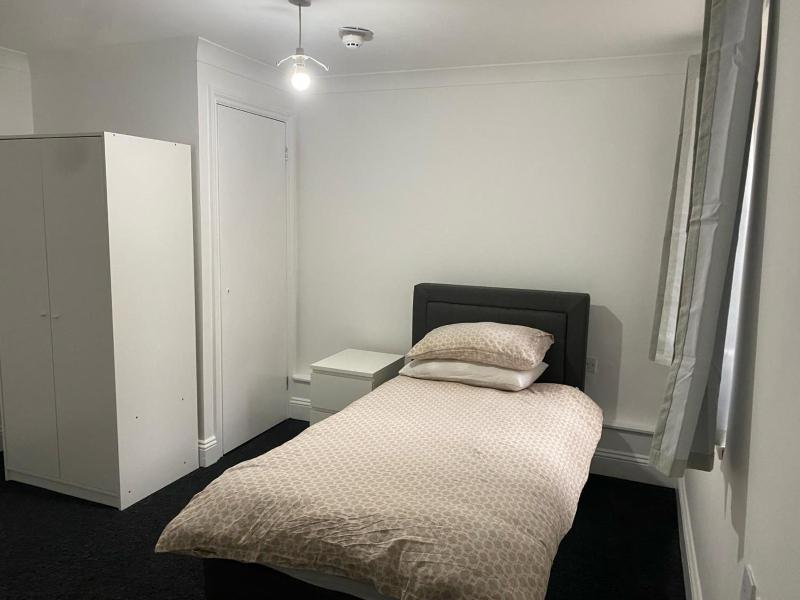 Circle Guest House Bed Only - image 27
